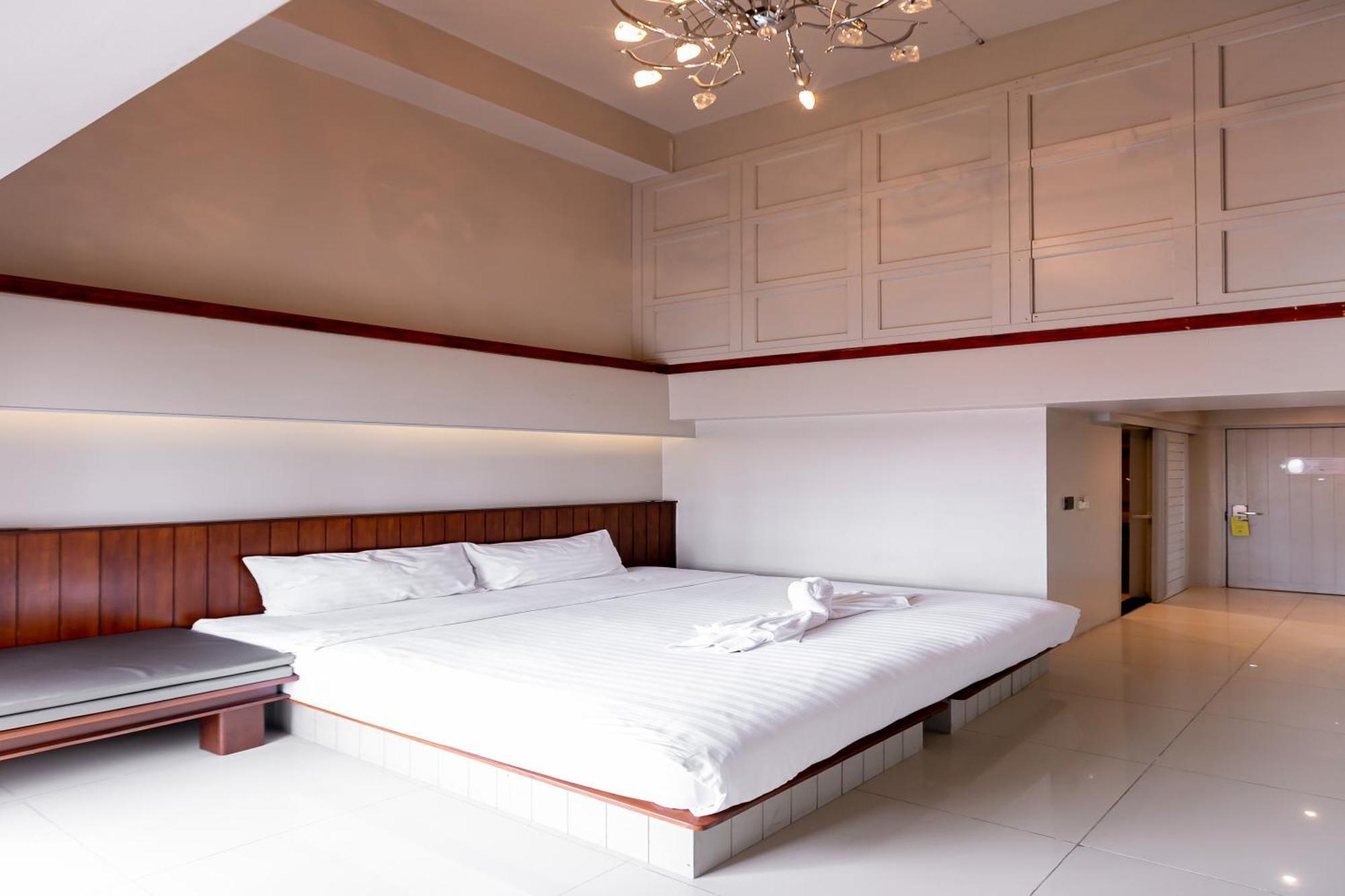 A Room Bangkok Sathorn Esterno foto