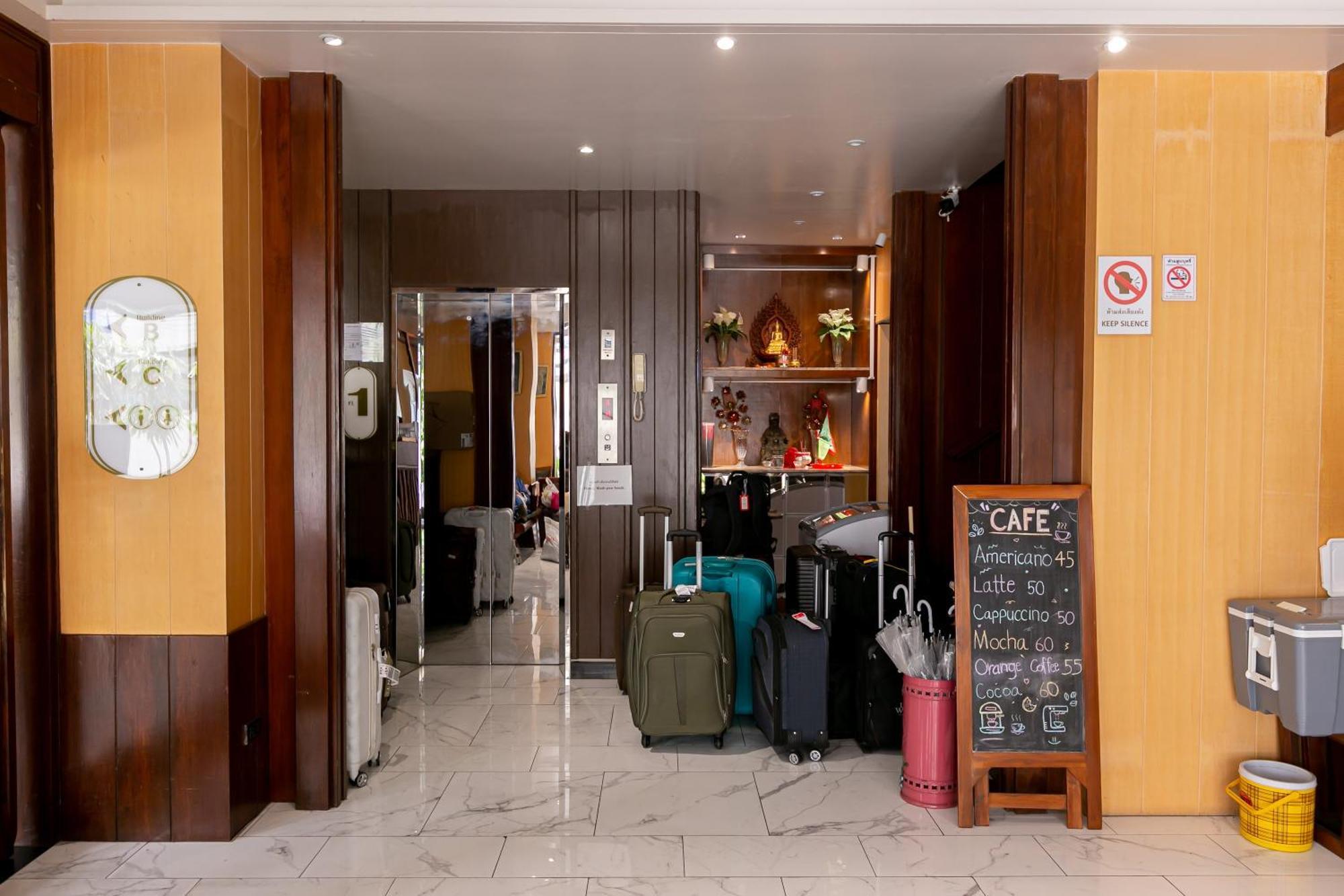 A Room Bangkok Sathorn Esterno foto